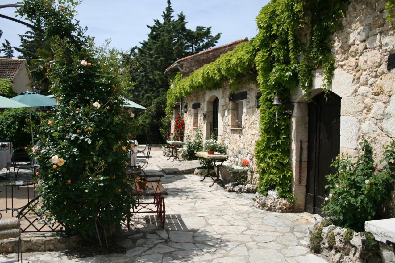 Hotel-Restaurant Le Moulin De La Camandoule ファイエンス エクステリア 写真
