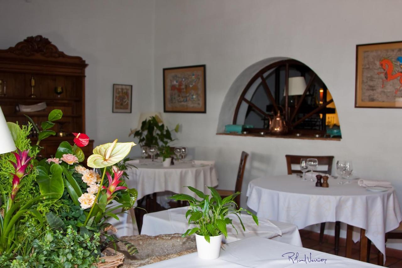 Hotel-Restaurant Le Moulin De La Camandoule ファイエンス エクステリア 写真