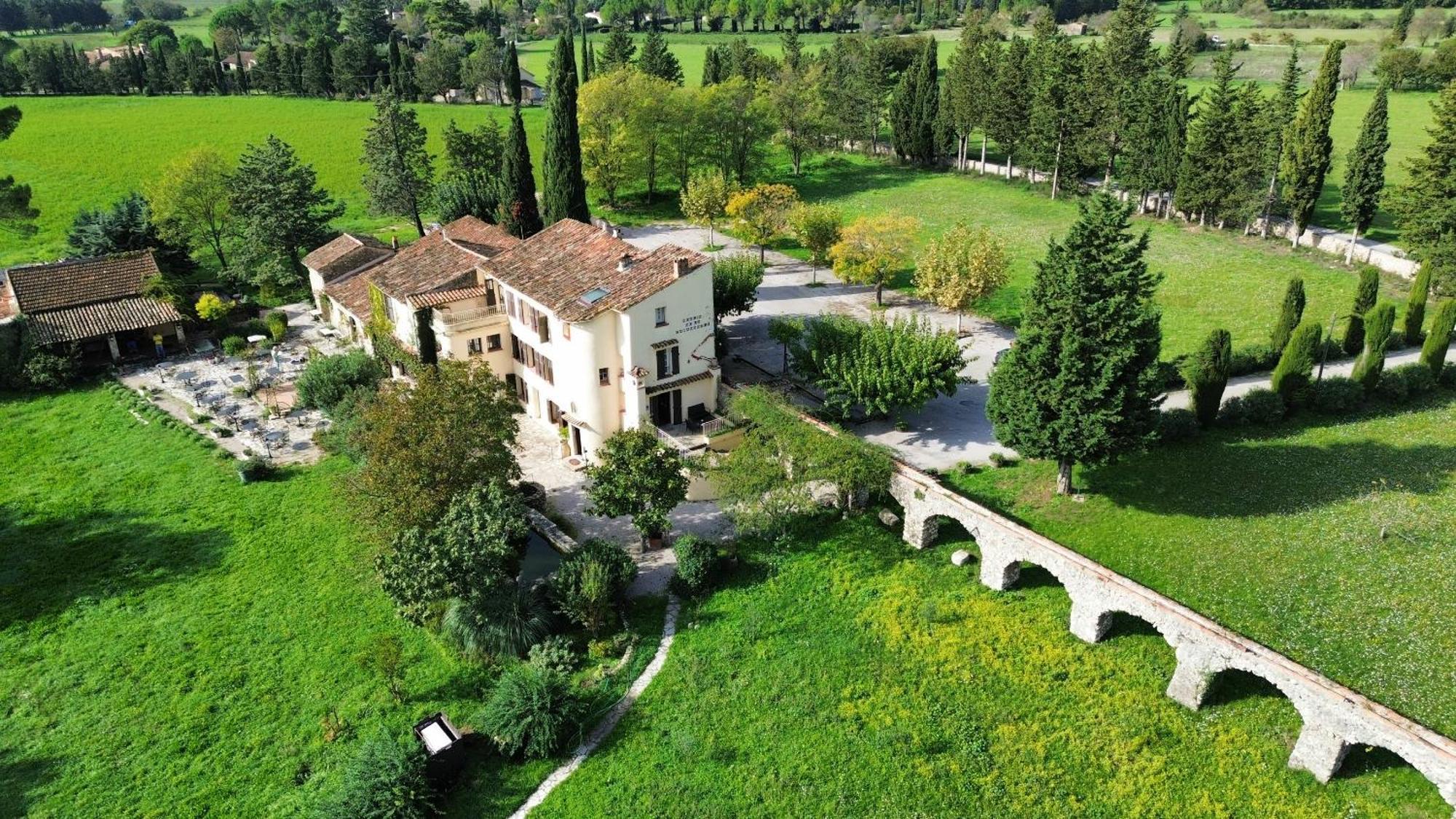 Hotel-Restaurant Le Moulin De La Camandoule ファイエンス エクステリア 写真