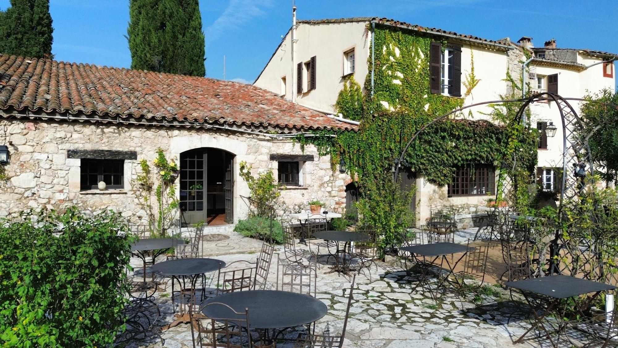 Hotel-Restaurant Le Moulin De La Camandoule ファイエンス エクステリア 写真